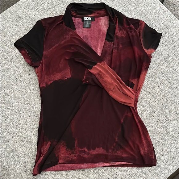 DKNY by Donna Karan Jersey Ruche Wrap Front V-Neck Short Sleeve Top - Picture 1 of 3